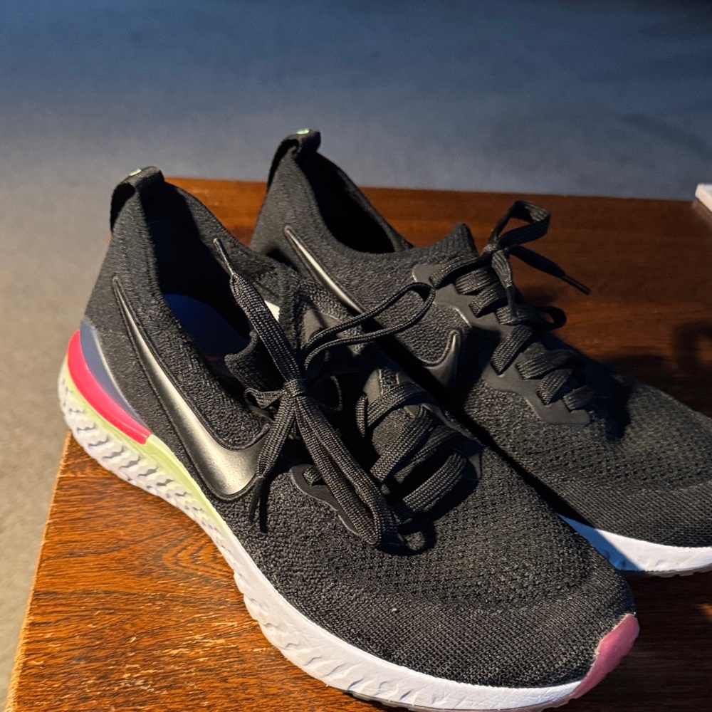 Nike Epic React Flyknit Black and Pink Men's (or women’s) Sneakers 9/42.5